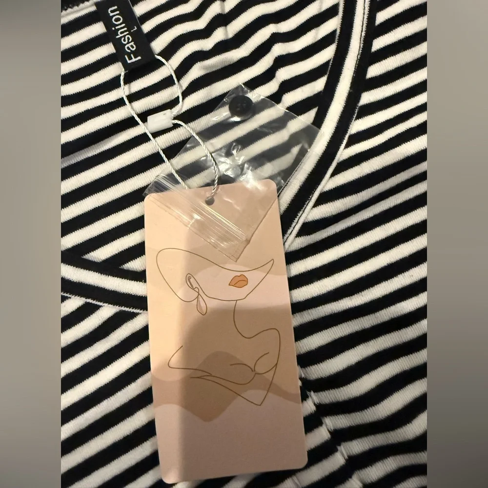 Women’s Long Sleeve Striped Henley T Shirts V Neck Y2K Tunic New w/ Tags Size L